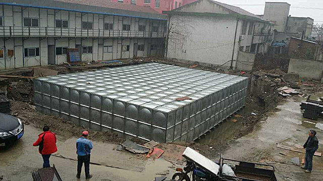 地埋式（shì）鍍鋅鋼板水箱