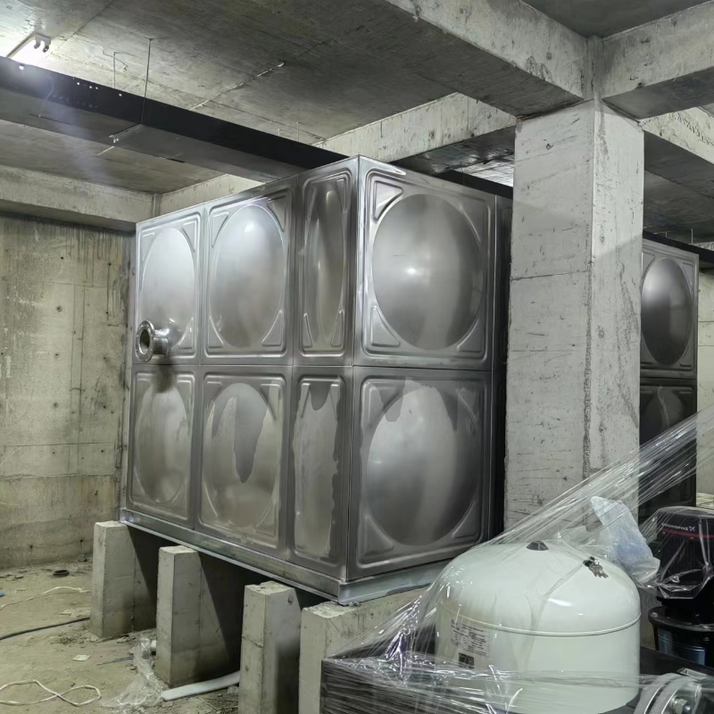 廊坊市榮（róng）盛（shèng）首府項目不鏽鋼給水水箱安裝完成