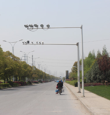 圓（yuán）錐形電警（jǐng）立杆